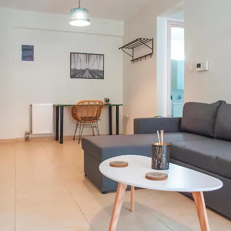 Your Athenian Hideaway: Cozy In The Center Apartment Athens