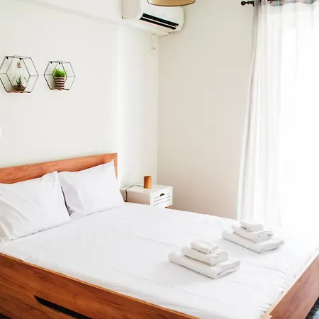 Your Athenian Hideaway: Cozy In The Center *