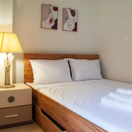 Your Athenian Hideaway: Cozy In The Center Apartment Athens