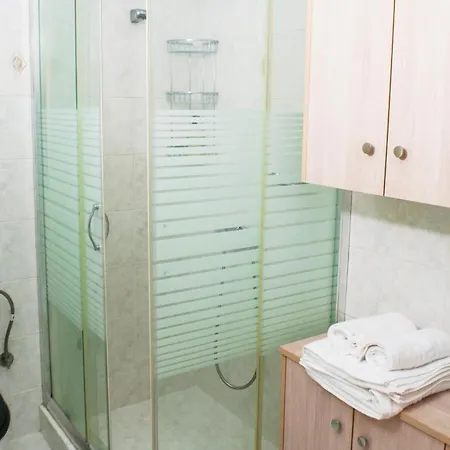 Your Athenian Hideaway: Cozy In The Center *
